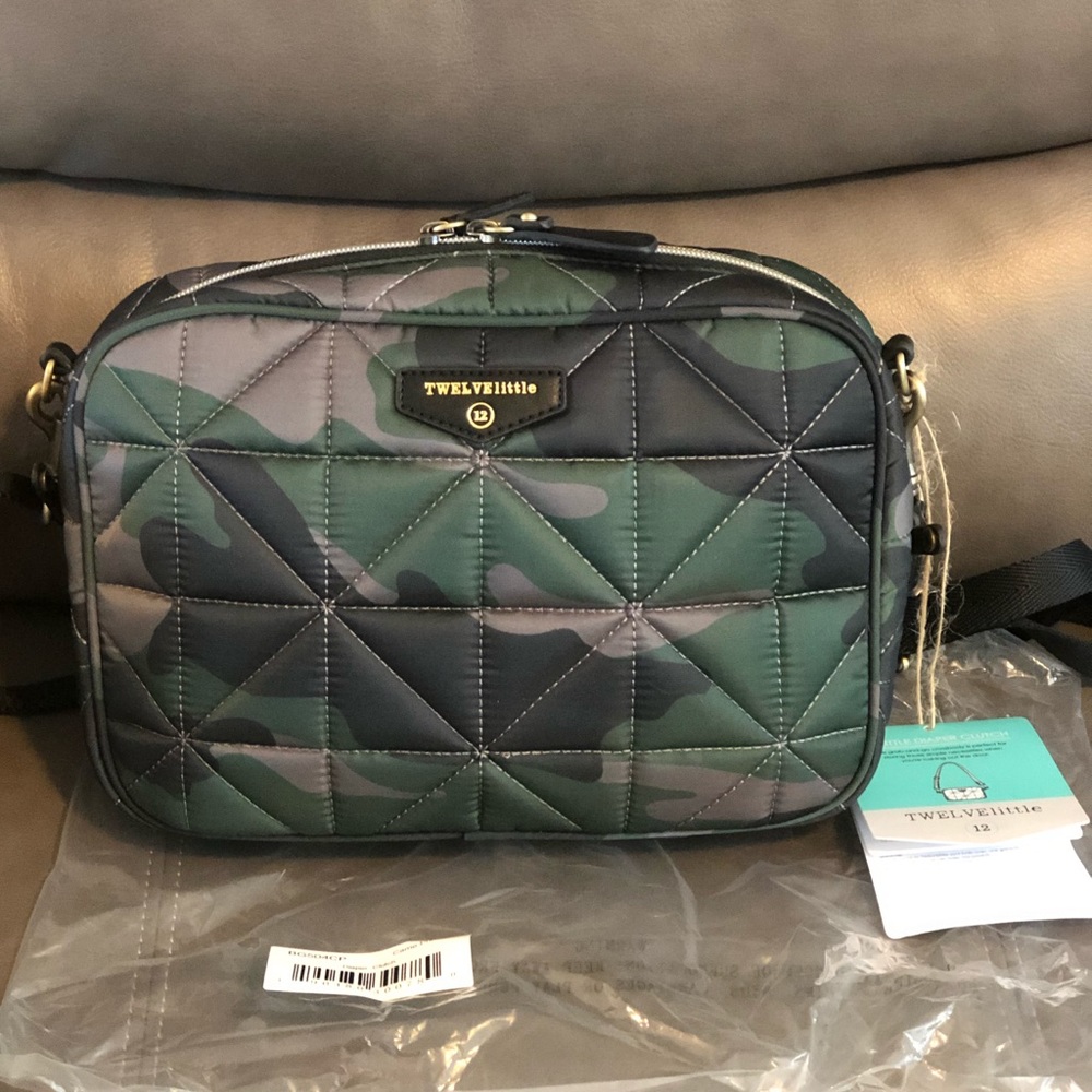 ✨✨TWELVELittle Diaper Clutch Camo NWT✨✨